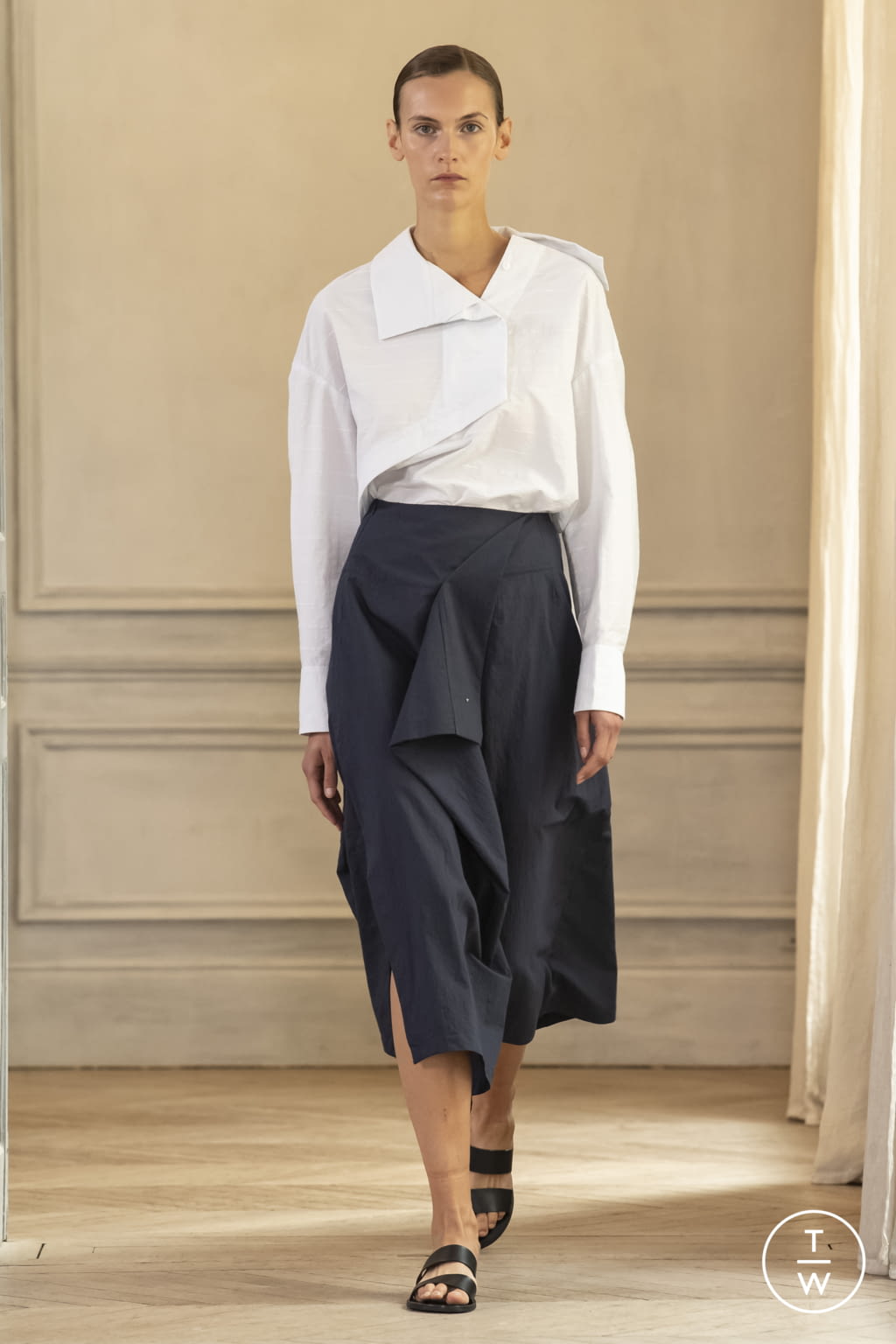 Fashion Week Paris Spring/Summer 2022 look 5 de la collection Dawei womenswear