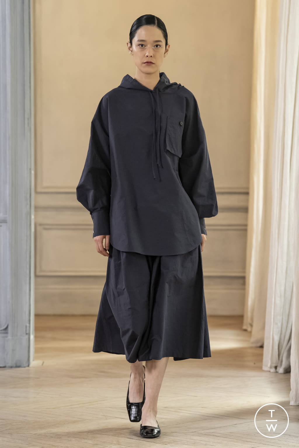 Fashion Week Paris Spring/Summer 2022 look 11 from the Dawei collection womenswear
