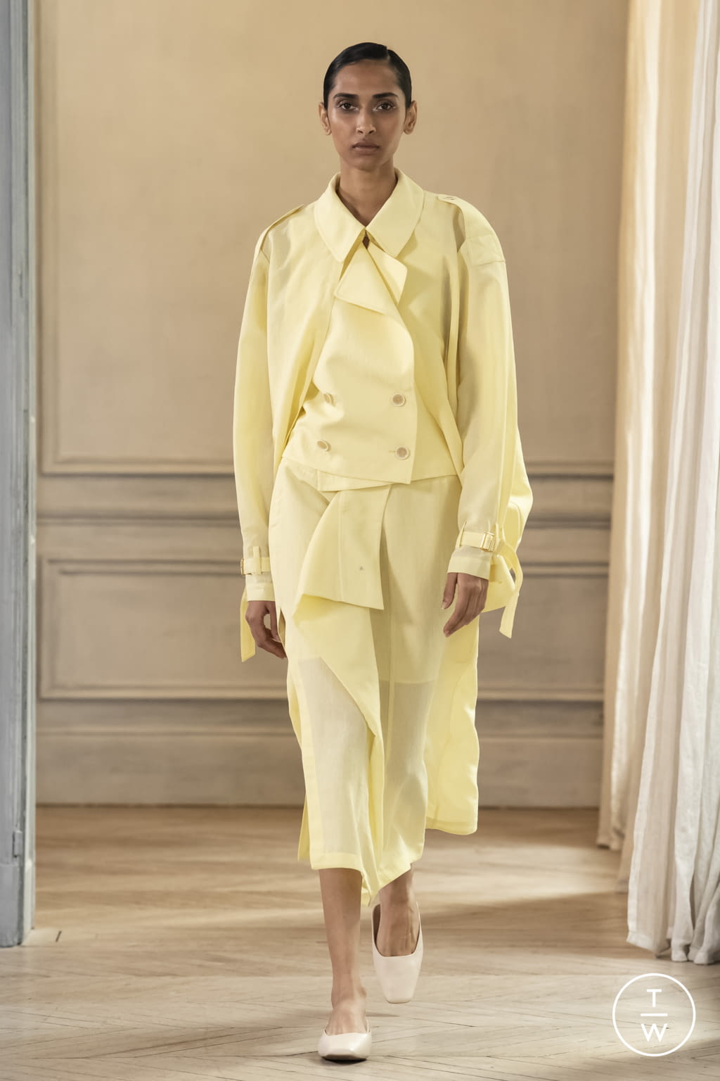 Fashion Week Paris Spring/Summer 2022 look 12 from the Dawei collection 女装