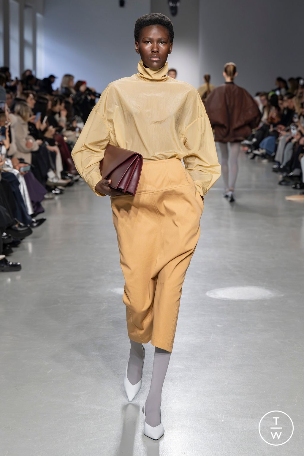 Fashion Week Paris Fall/Winter 2024 look 26 de la collection Dawei womenswear