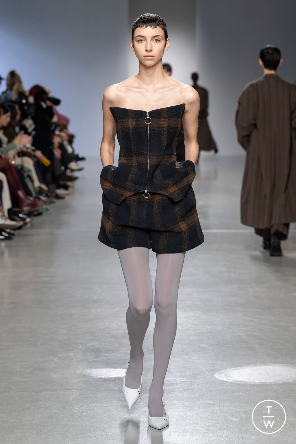 Fashion Week Paris Fall/Winter 2024 look 34 de la collection Dawei womenswear