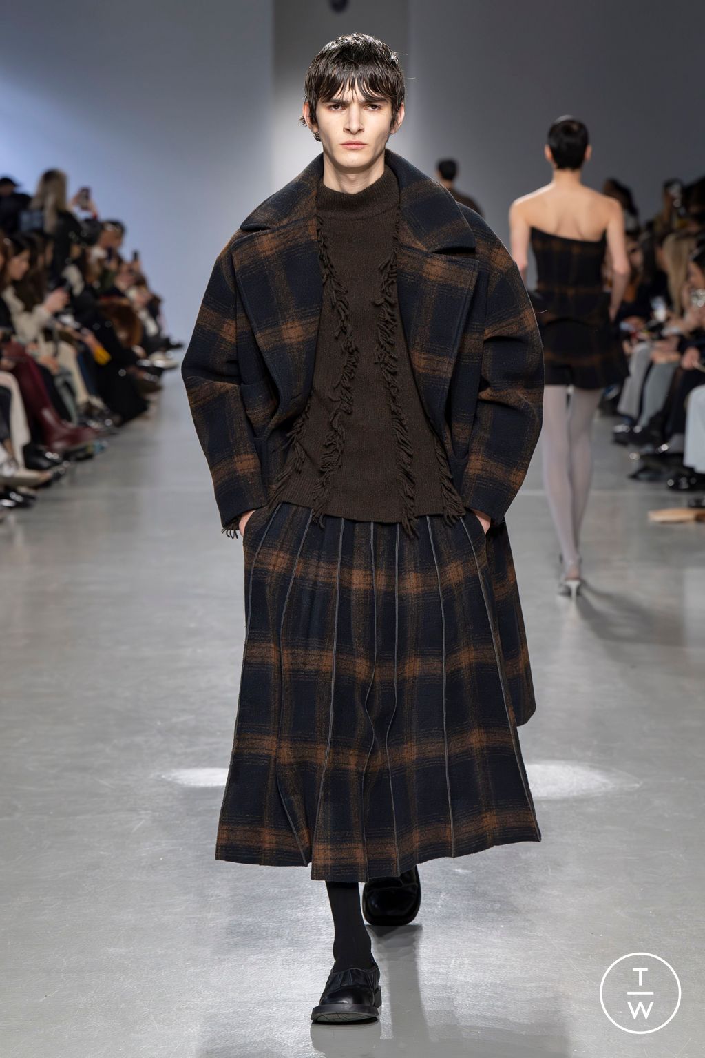 Fashion Week Paris Fall/Winter 2024 look 35 de la collection Dawei womenswear