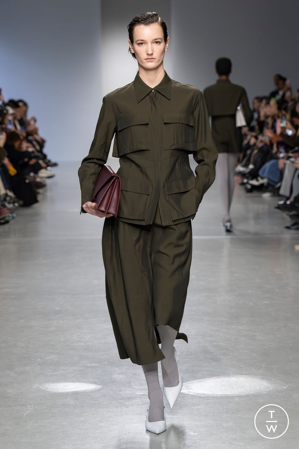 Fashion Week Paris Fall/Winter 2024 look 37 from the Dawei collection 女装