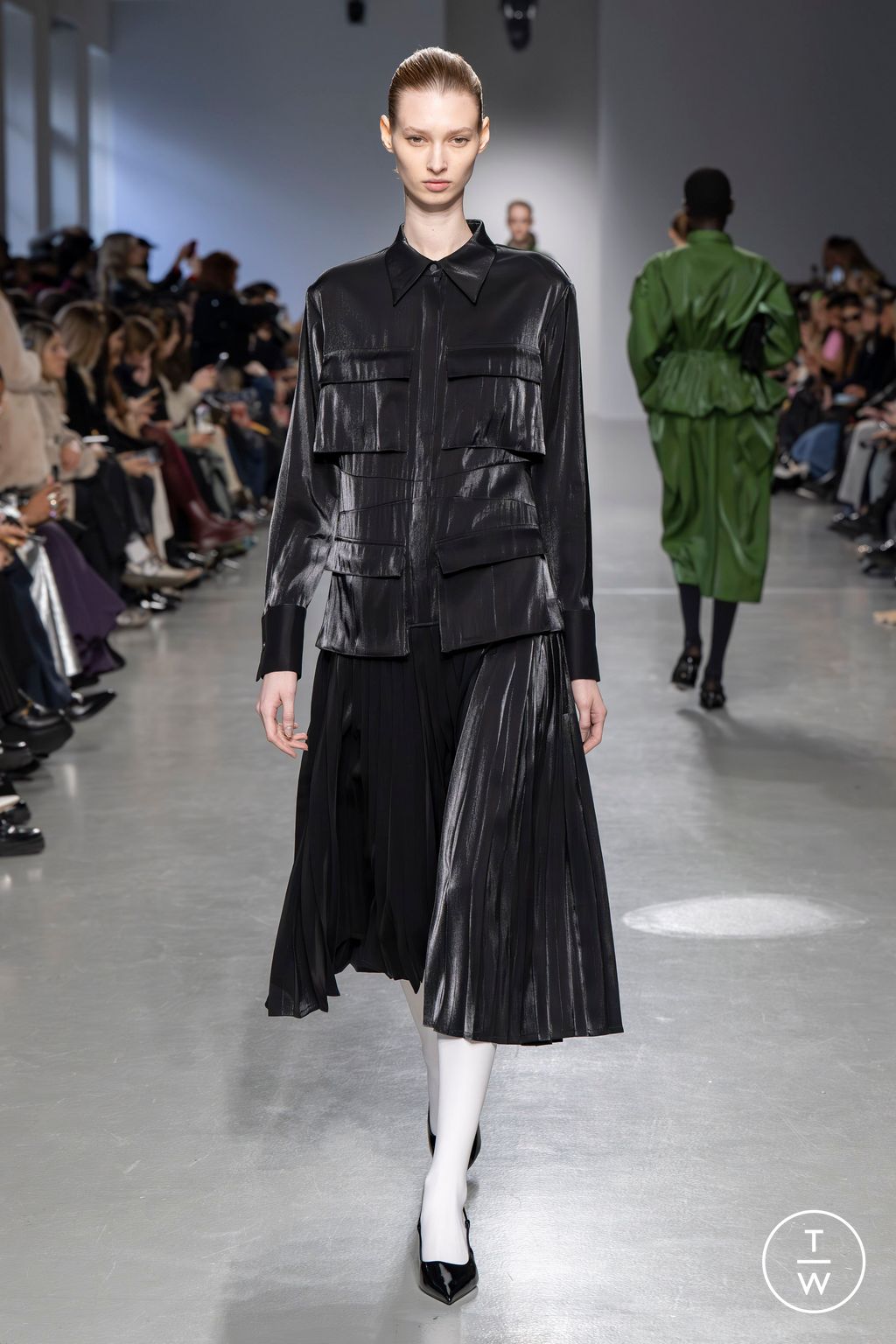 Fashion Week Paris Fall/Winter 2024 look 44 from the Dawei collection 女装