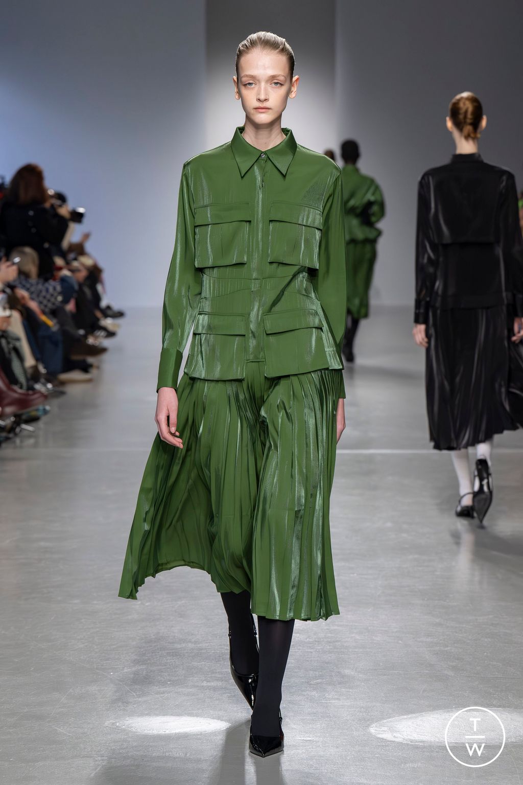 Fashion Week Paris Fall/Winter 2024 look 45 from the Dawei collection 女装