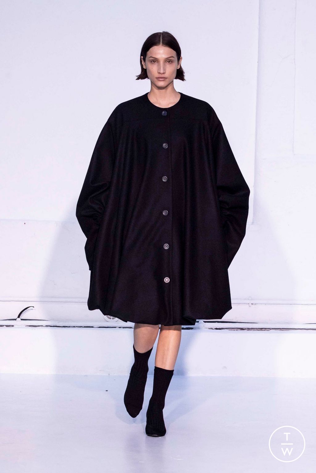 Fashion Week Paris Fall/Winter 2023 look 27 de la collection Dawei womenswear