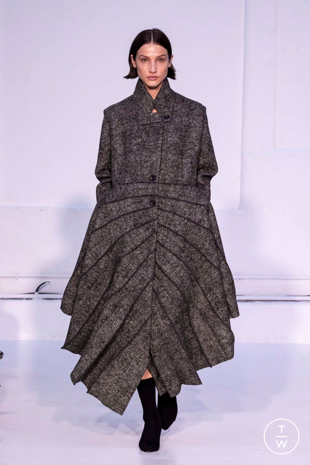 Fashion Week Paris Fall/Winter 2023 look 5 from the Dawei collection womenswear