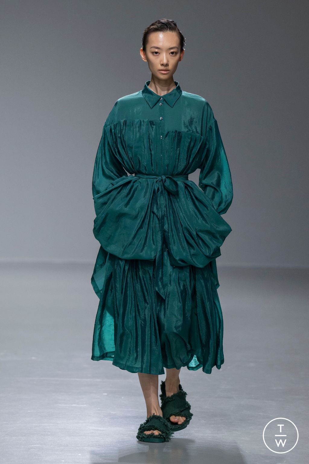 Fashion Week Paris Spring/Summer 2024 look 6 from the Dawei collection 女装
