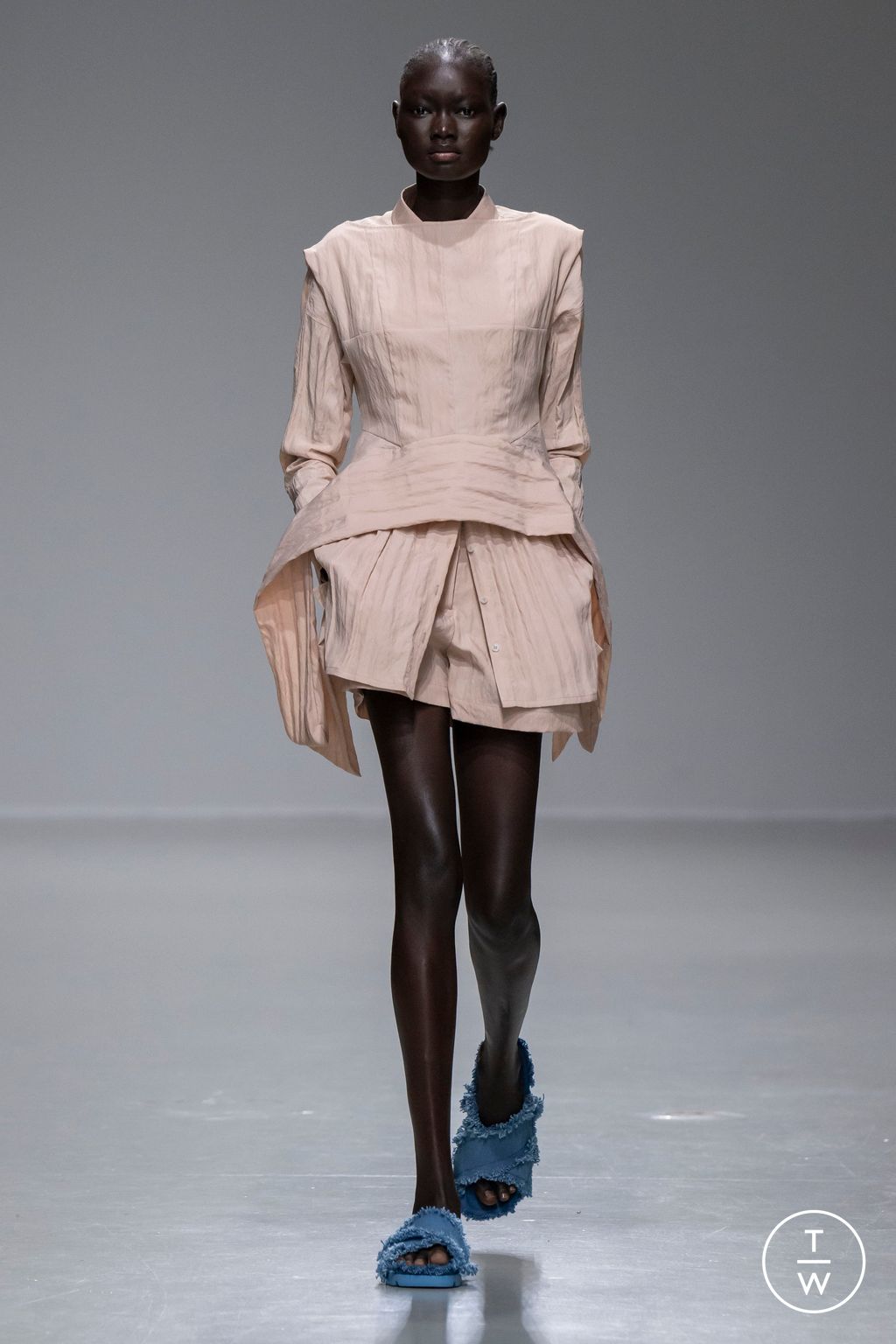 Fashion Week Paris Spring/Summer 2024 look 12 from the Dawei collection womenswear
