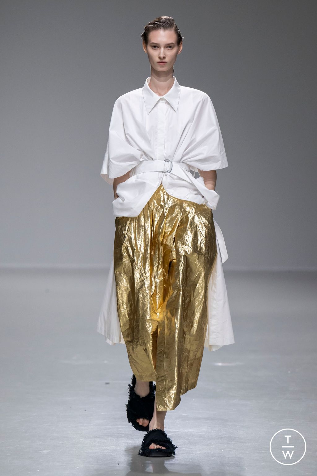Fashion Week Paris Spring/Summer 2024 look 30 from the Dawei collection womenswear