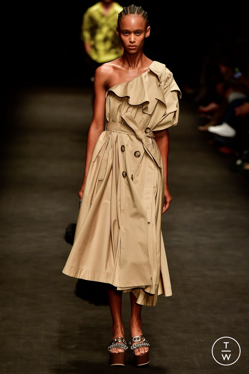 Fashion Week Milan Spring/Summer 2023 look 21 de la collection Act n°1 womenswear