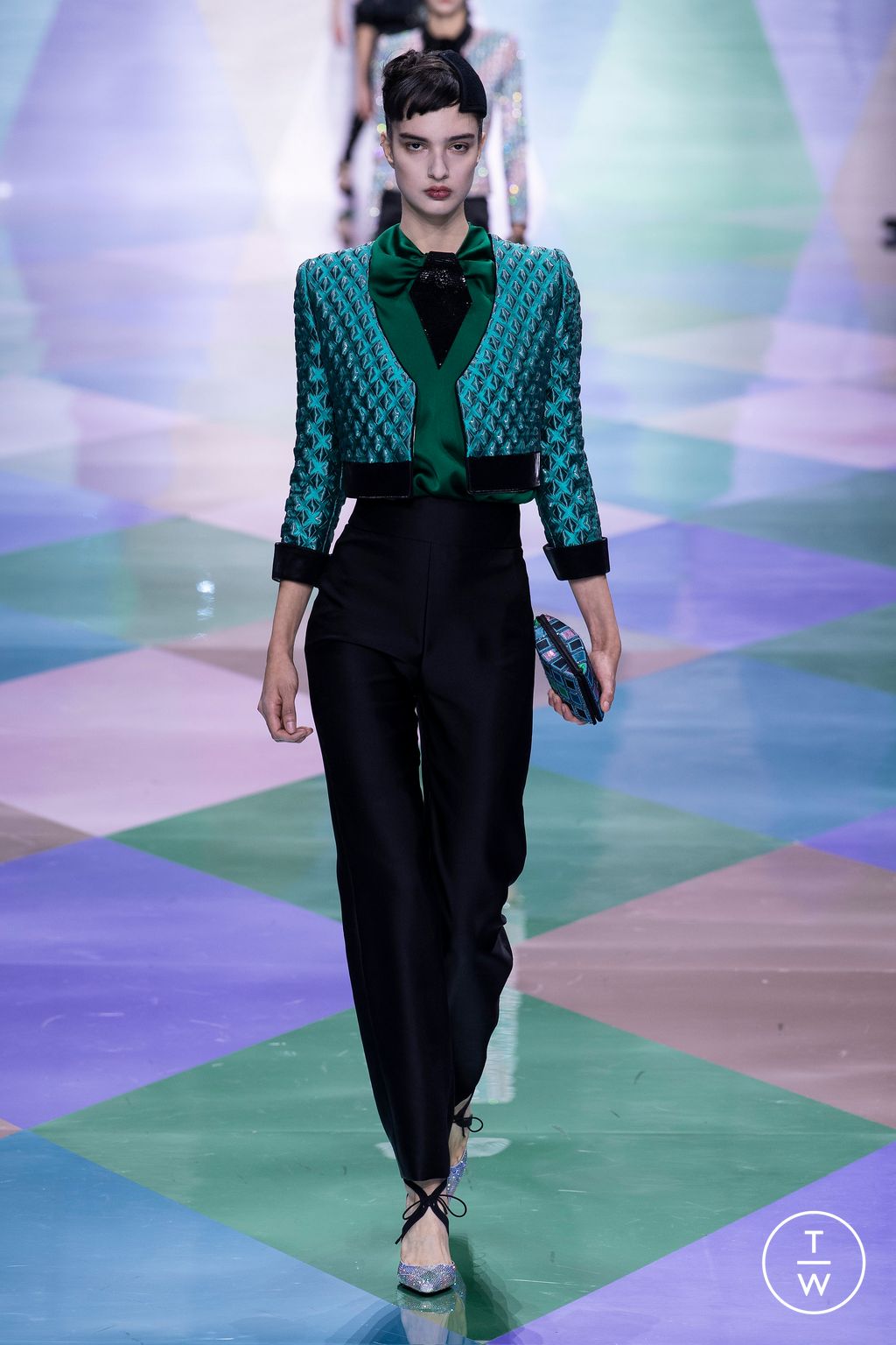 Fashion Week Paris Spring/Summer 2023 look 2 from the Giorgio Armani Privé collection 高级定制