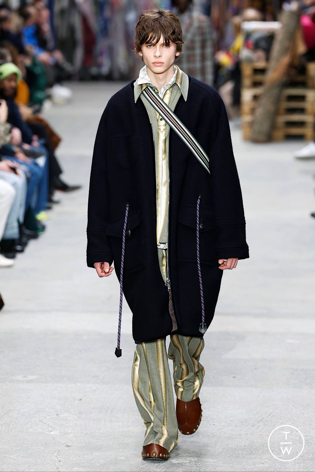 Fashion Week Milan Fall/Winter 2023 look 5 from the Etro collection 男装