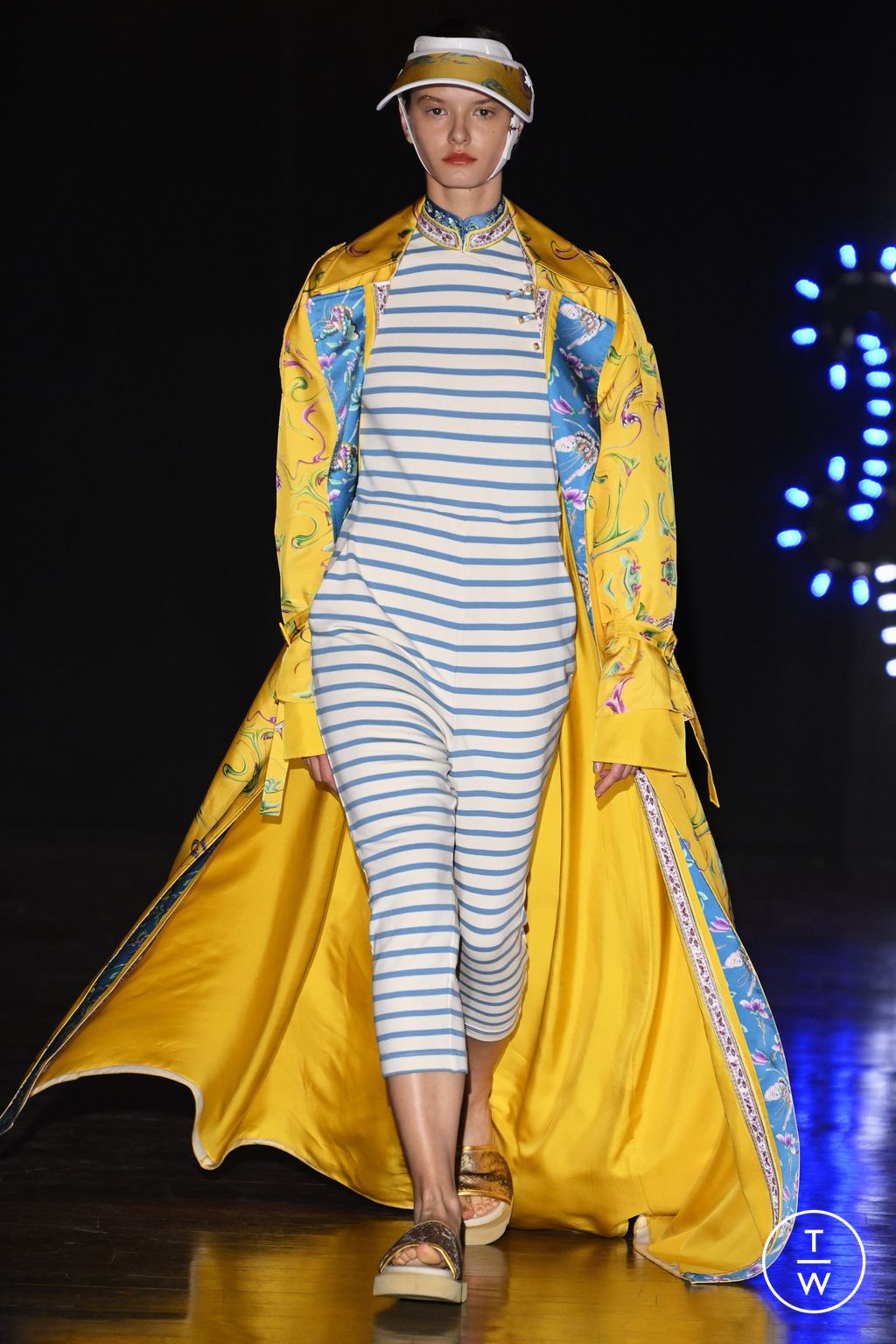 Fashion Week Milan Spring/Summer 2023 look 14 from the Hui collection womenswear