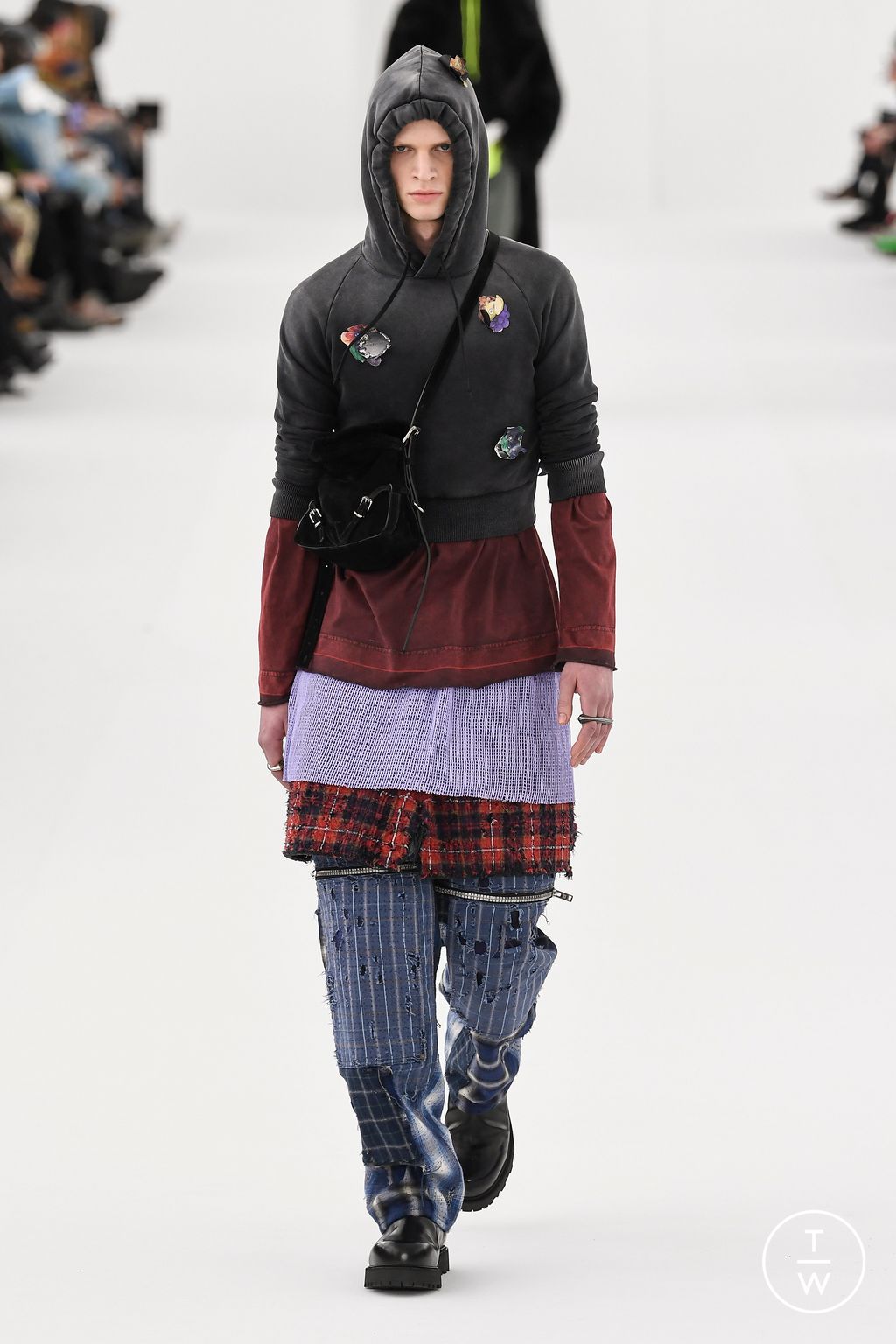 Fashion Week Paris Fall/Winter 2023 look 12 de la collection Givenchy menswear
