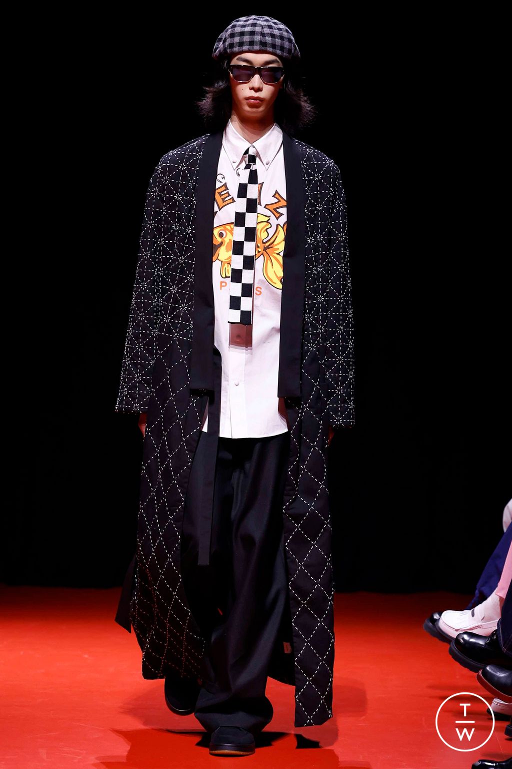 Fashion Week Paris Fall/Winter 2023 look 37 from the Kenzo collection menswear