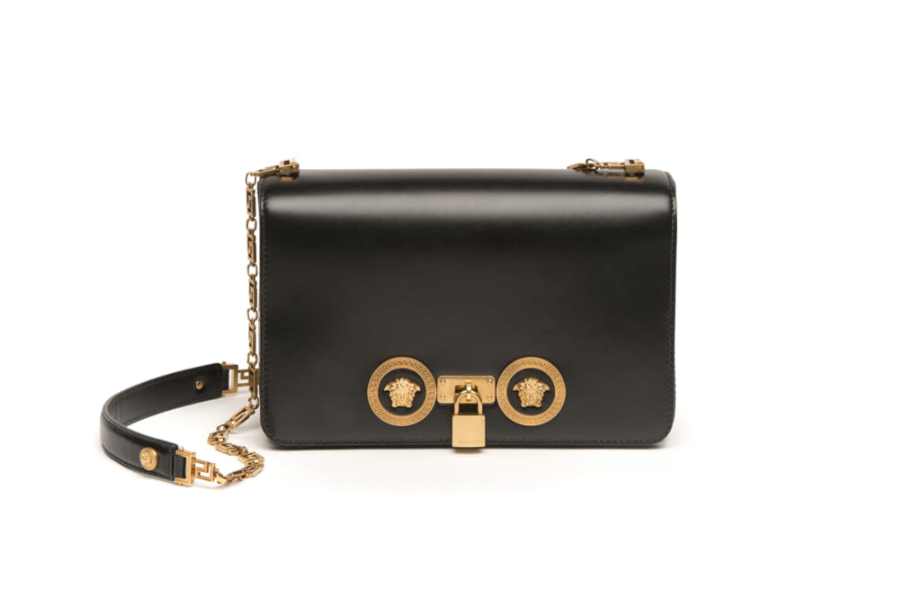 Fashion Week Milan Spring/Summer 2018 look 22 from the Versace collection womenswear accessories