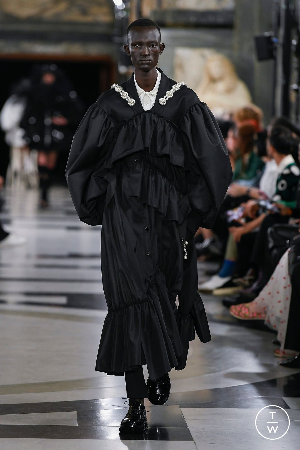 Fashion Week London Spring/Summer 2023 look 42 de la collection Simone Rocha womenswear