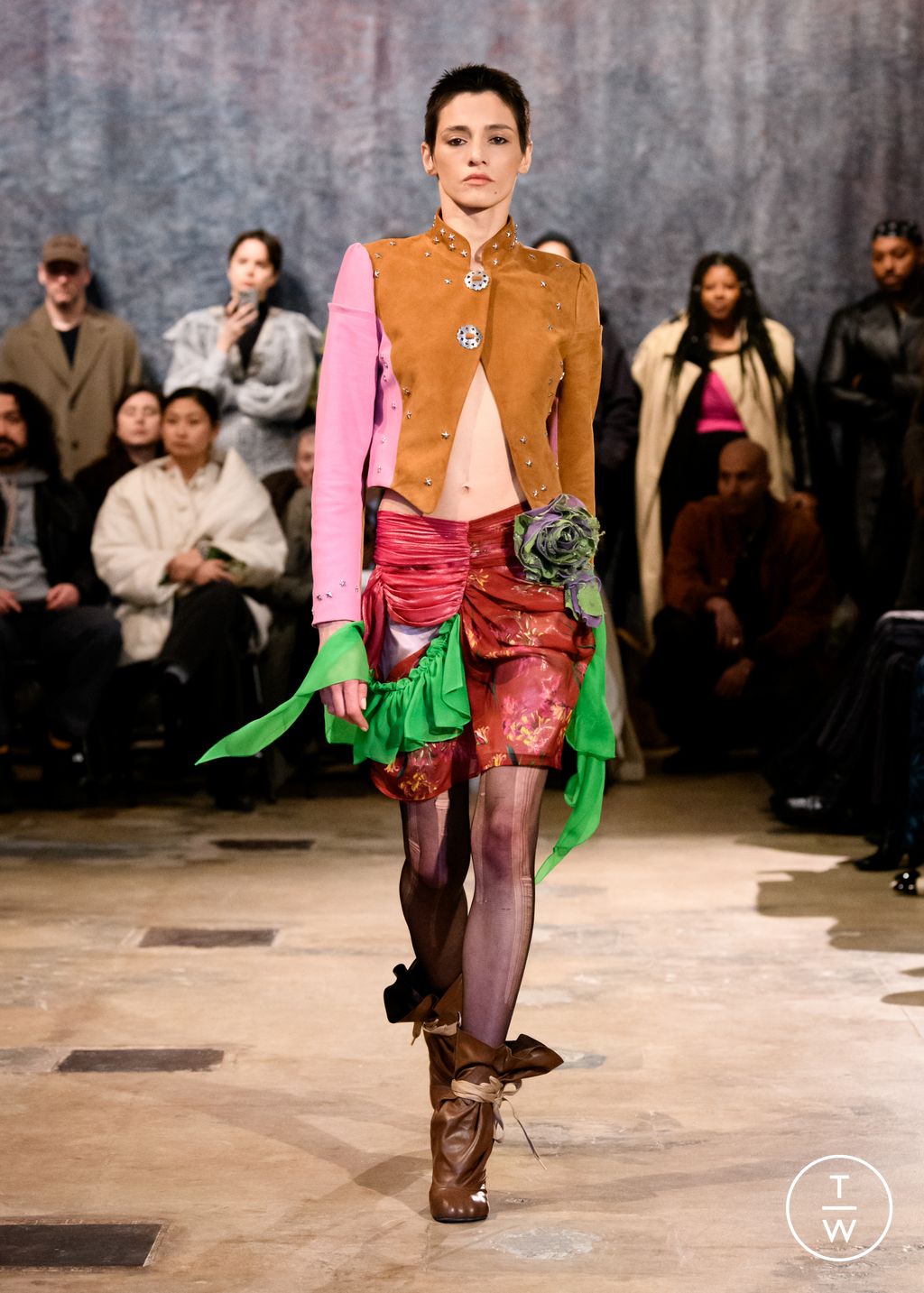 Fashion Week New York Fall/Winter 2024 look 1 de la collection Lou Dallas womenswear