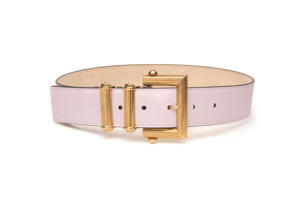 Fashion Week Milan Spring/Summer 2018 look 47 from the Versace collection womenswear accessories