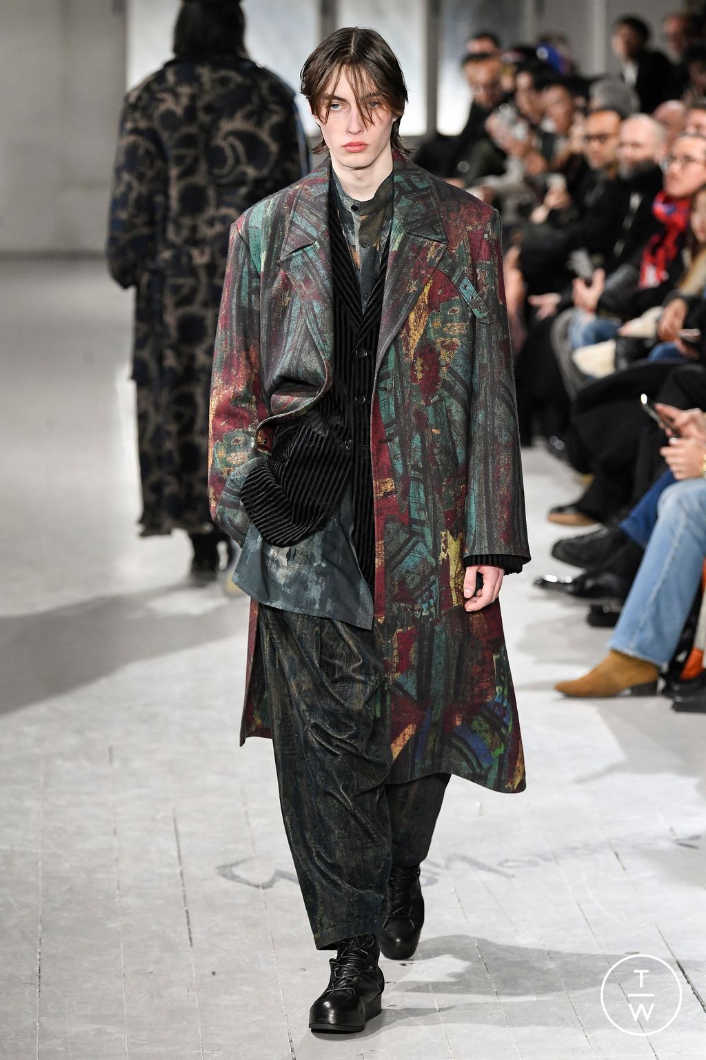 Fashion Week Paris Fall/Winter 2023 look 5 from the Yohji Yamamoto collection 男装
