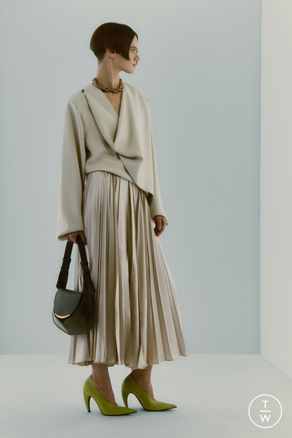 Fashion Week Milan Pre-Fall 2024 look 10 from the Del Core collection womenswear