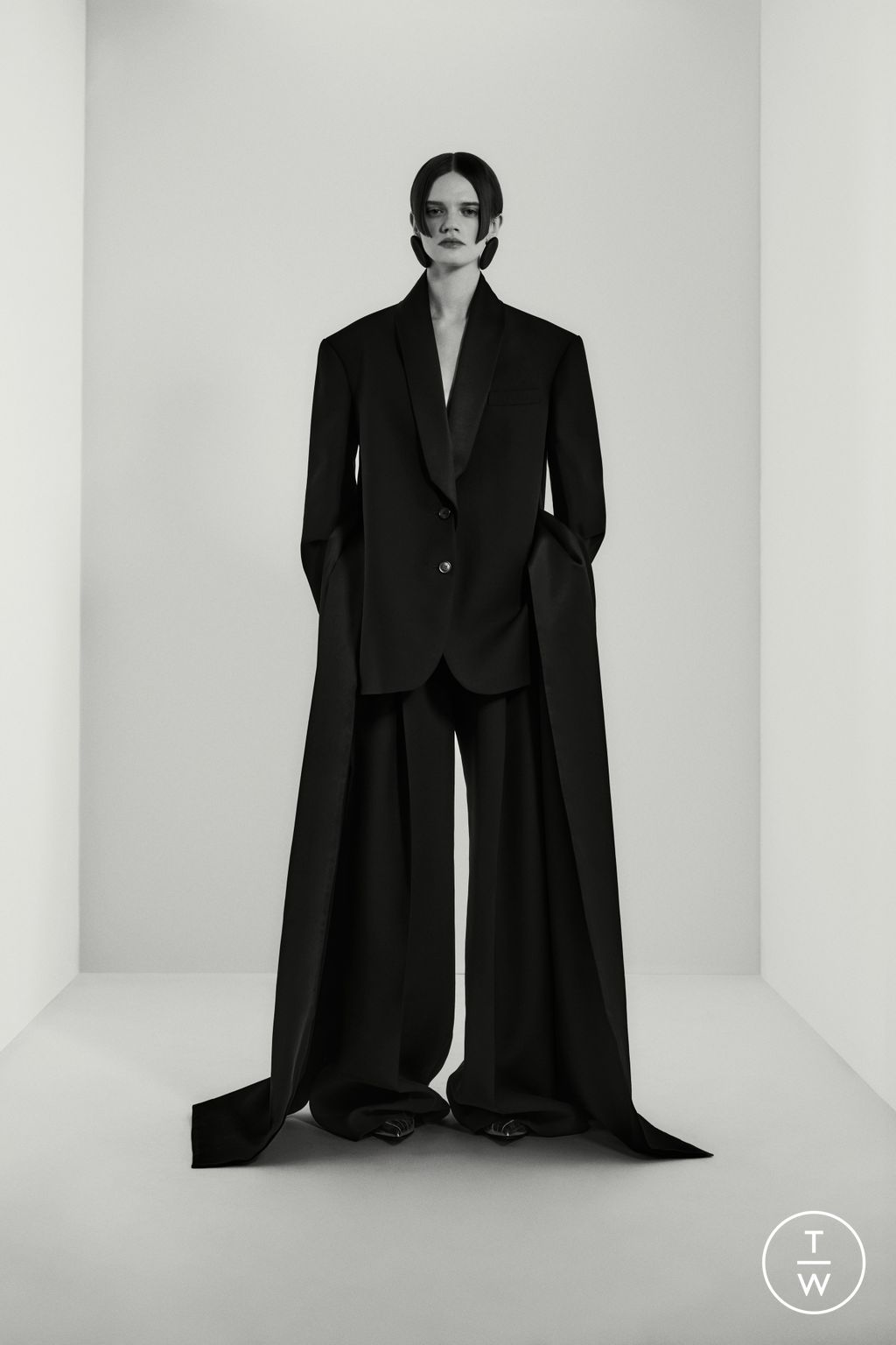 Fashion Week Milan Pre-Fall 2024 look 16 from the Del Core collection 女装
