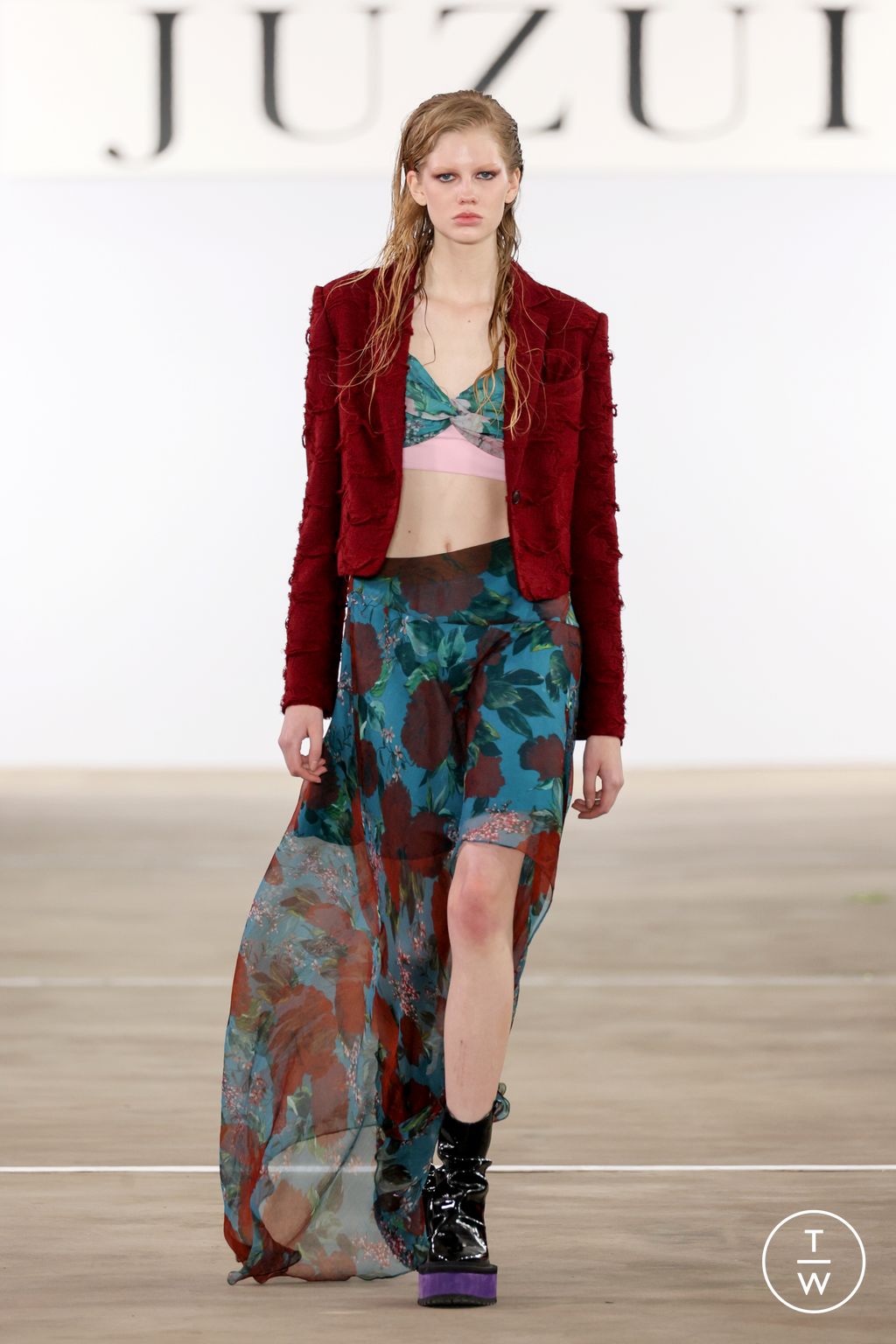 Fashion Week New York Fall/Winter 2024 look 44 de la collection Juzui womenswear