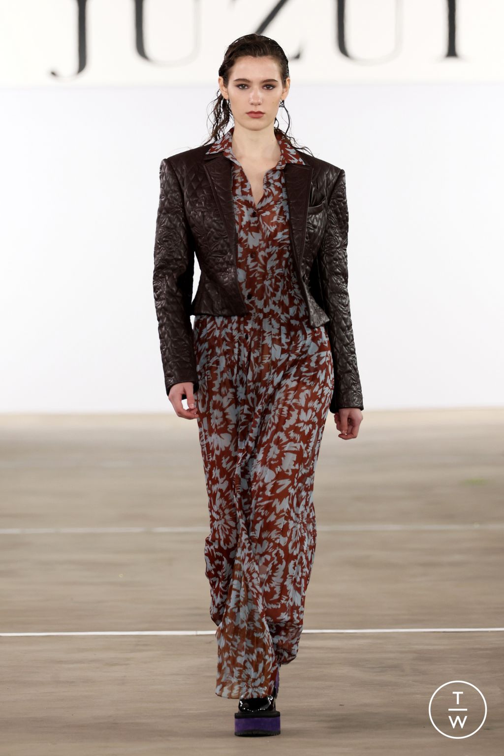 Fashion Week New York Fall/Winter 2024 look 30 from the Juzui collection 女装