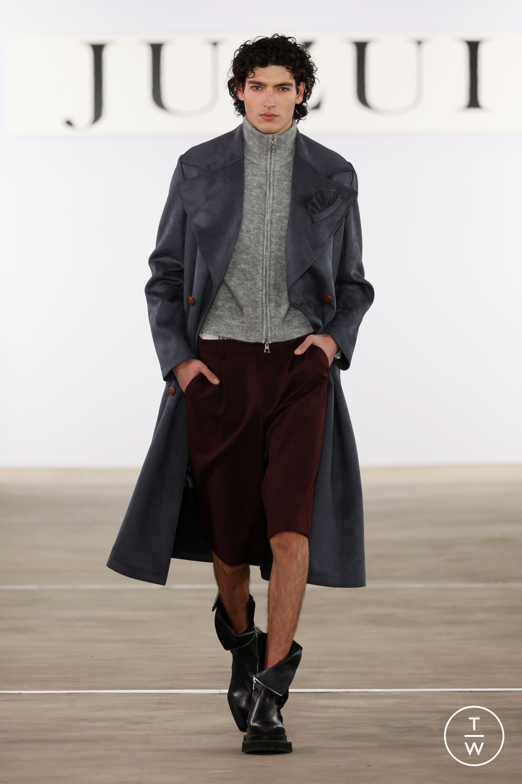 Fashion Week New York Fall/Winter 2024 look 29 from the Juzui collection 女装