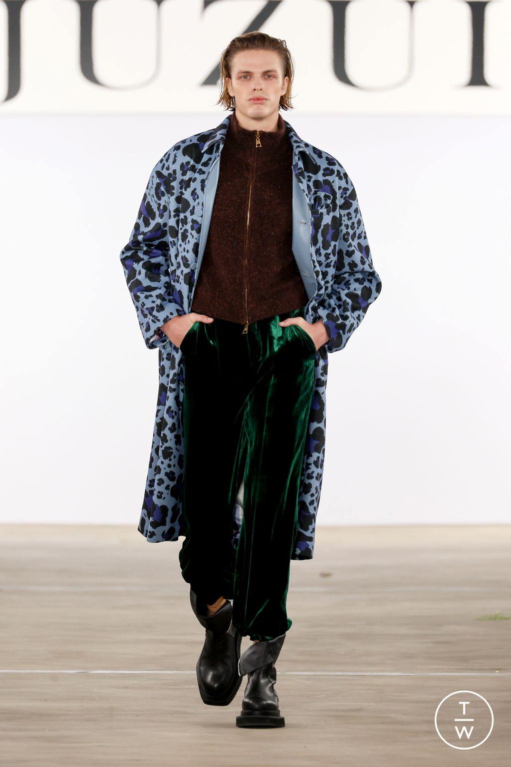 Fashion Week New York Fall/Winter 2024 look 20 from the Juzui collection womenswear