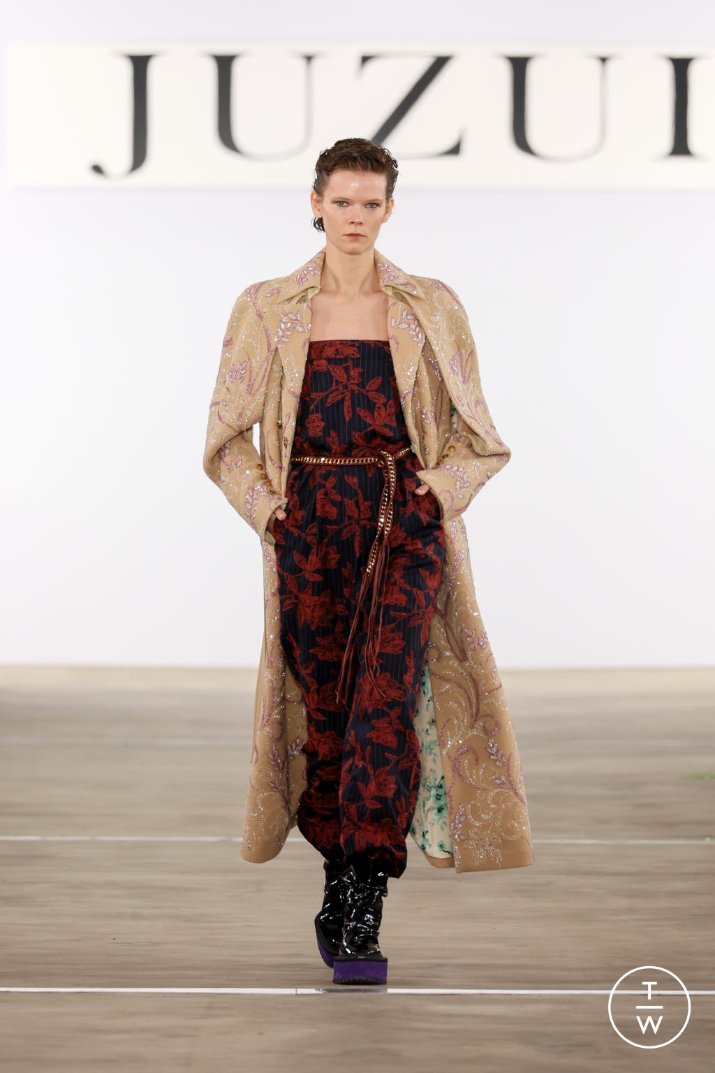 Fashion Week New York Fall/Winter 2024 look 15 from the Juzui collection womenswear