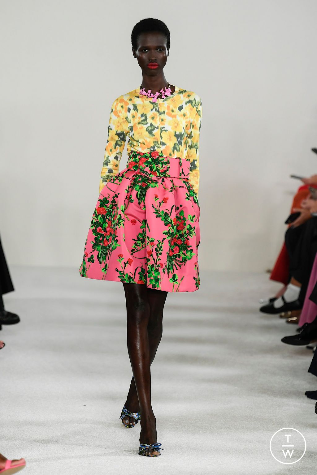 Fashion Week New York Spring/Summer 2023 look 20 from the Carolina Herrera collection womenswear