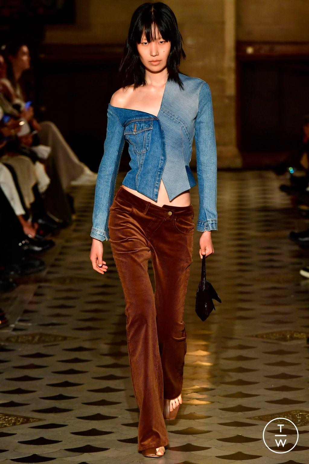 Fashion Week Paris Spring/Summer 2023 look 39 from the A.W.A.K.E MODE collection womenswear