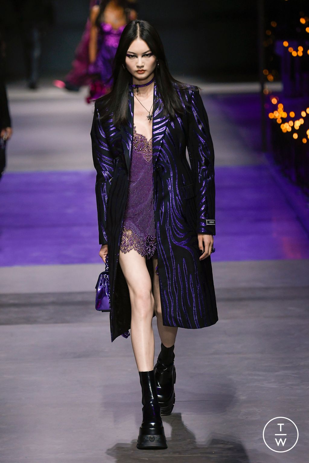 Fashion Week Milan Spring/Summer 2023 look 28 from the Versace collection womenswear
