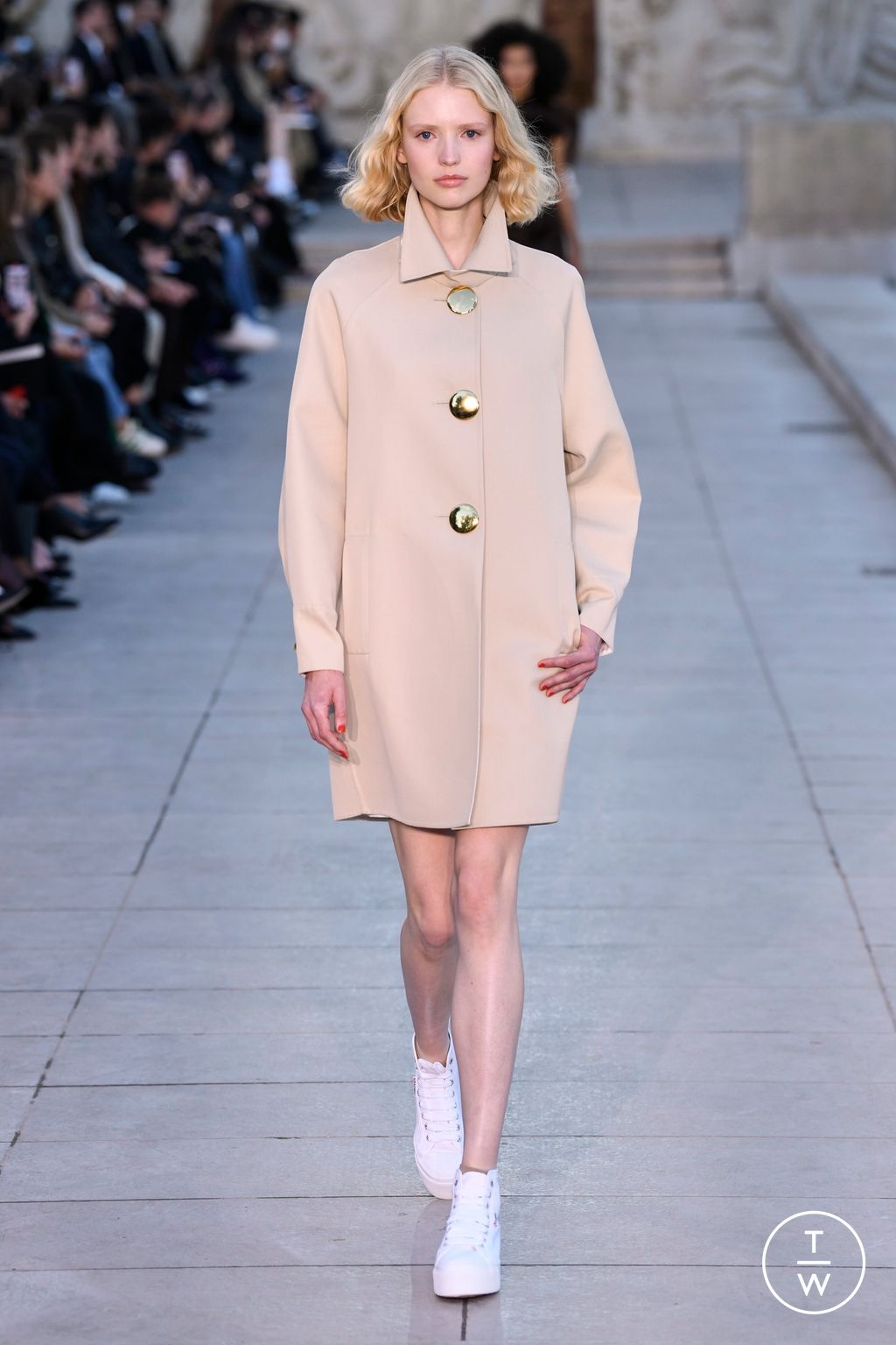 Fashion Week Paris Spring/Summer 2023 look 8 from the Akris collection womenswear