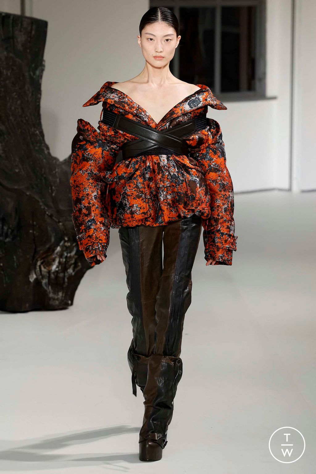 Fashion Week Milan Fall/Winter 2023 look 24 from the Del Core collection womenswear