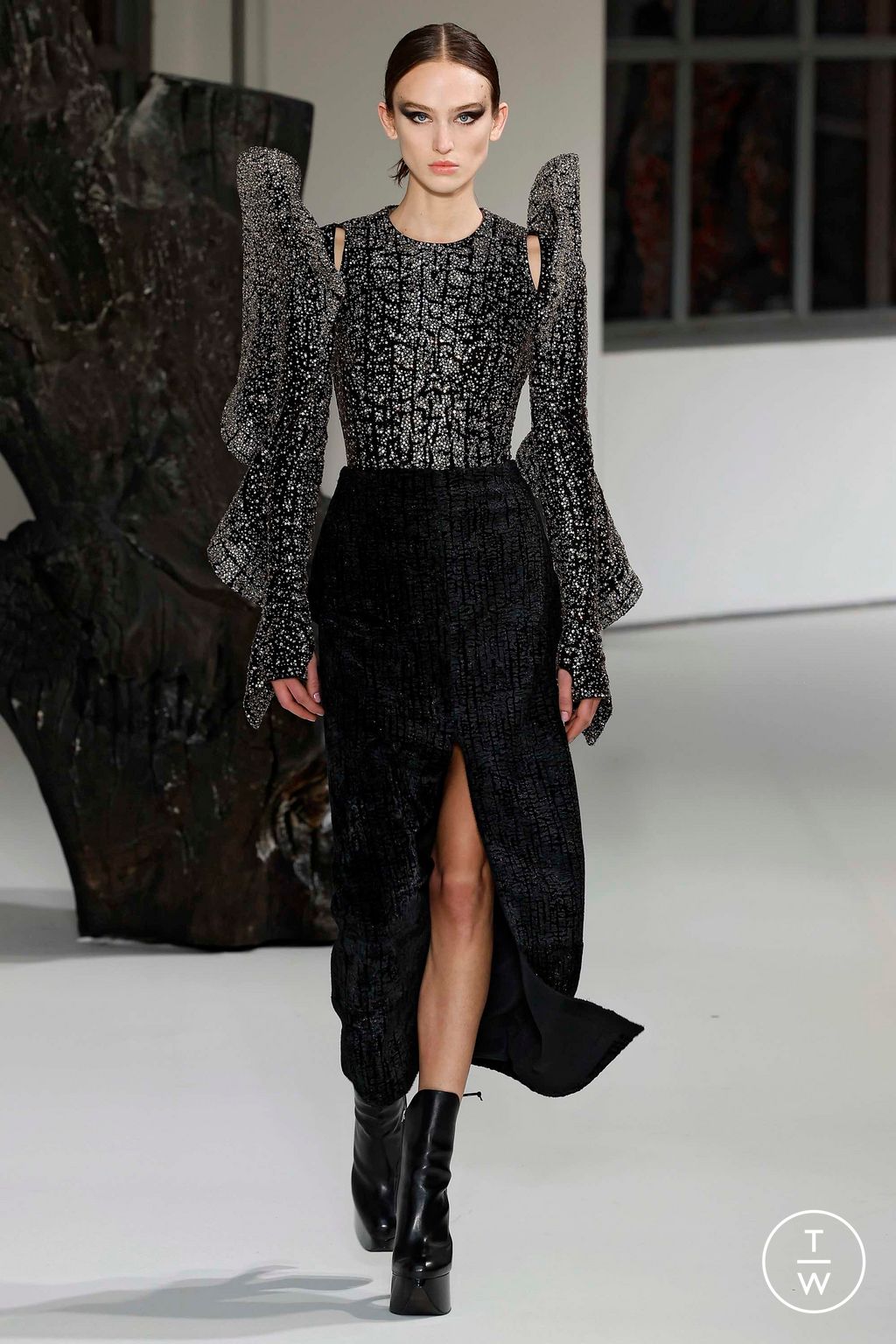 Fashion Week Milan Fall/Winter 2023 look 28 de la collection Del Core womenswear