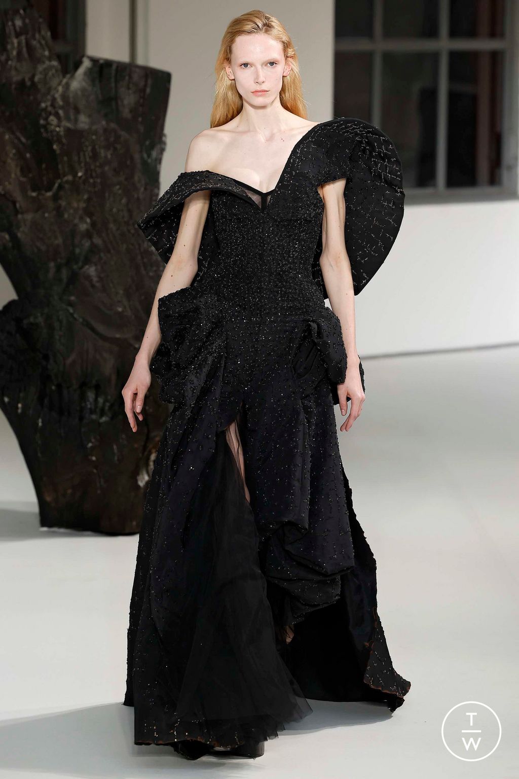 Fashion Week Milan Fall/Winter 2023 look 30 de la collection Del Core womenswear