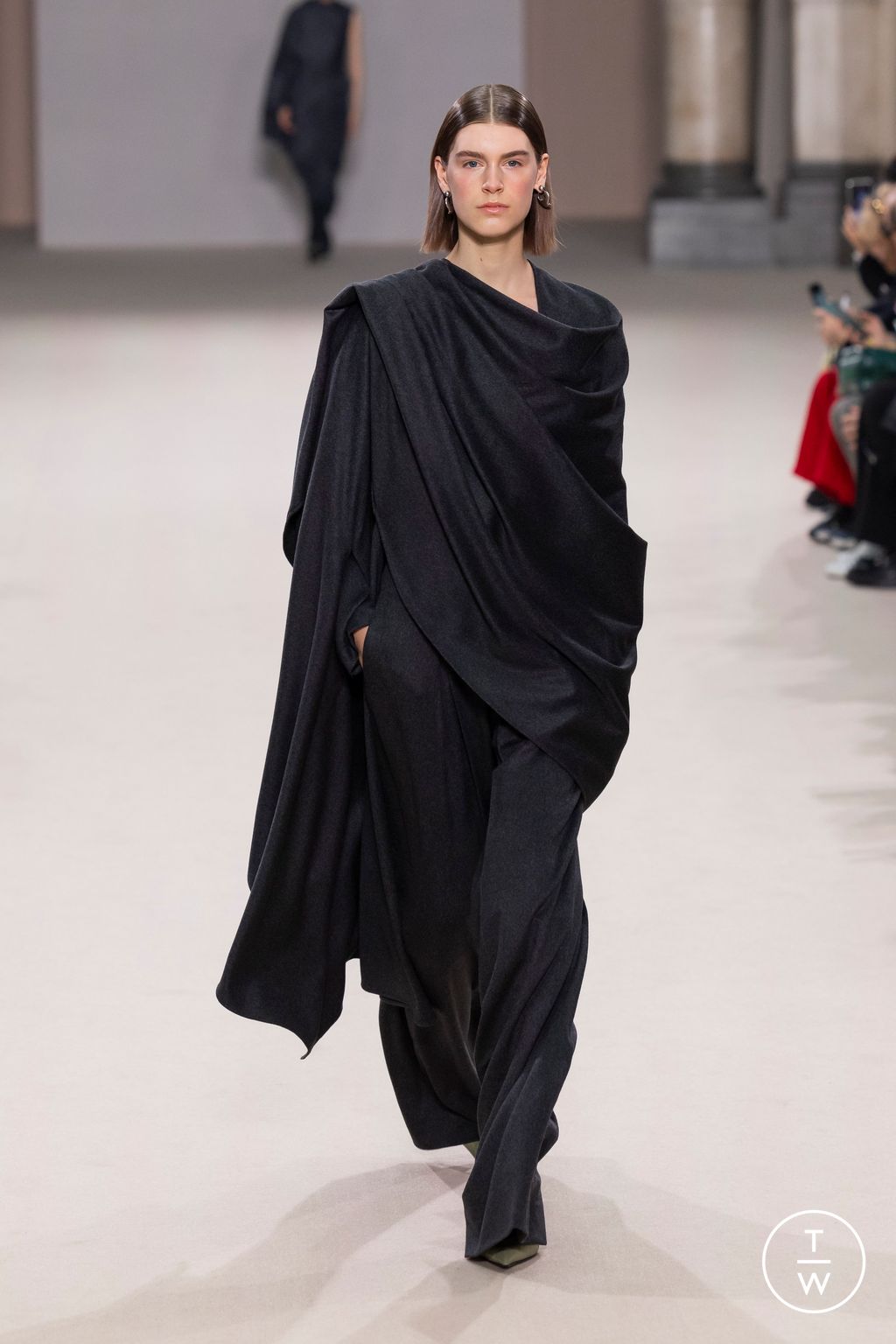 Fashion Week Milan Fall/Winter 2024 look 1 de la collection Del Core womenswear