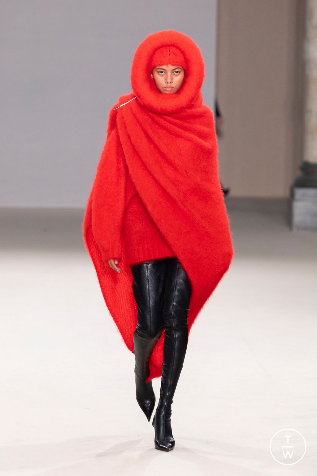 Fashion Week Milan Fall/Winter 2024 look 24 de la collection Del Core womenswear