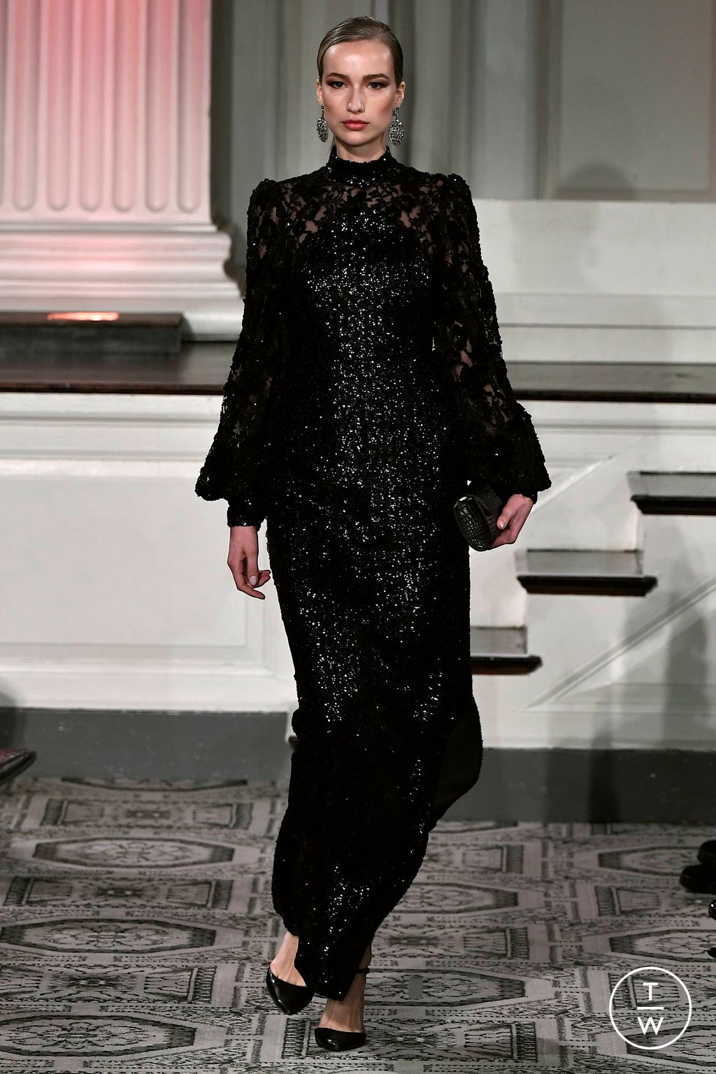 Fashion Week New York Fall/Winter 2023 look 10 from the Dennis Basso collection womenswear