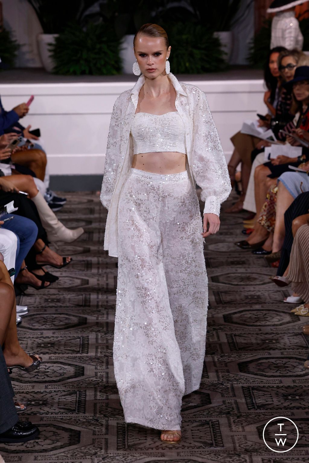 Fashion Week New York Spring/Summer 2025 look 6 from the Dennis Basso collection womenswear