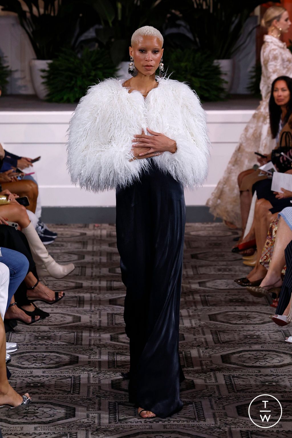 Fashion Week New York Spring-Summer 2025 look 12 from the Dennis Basso collection womenswear