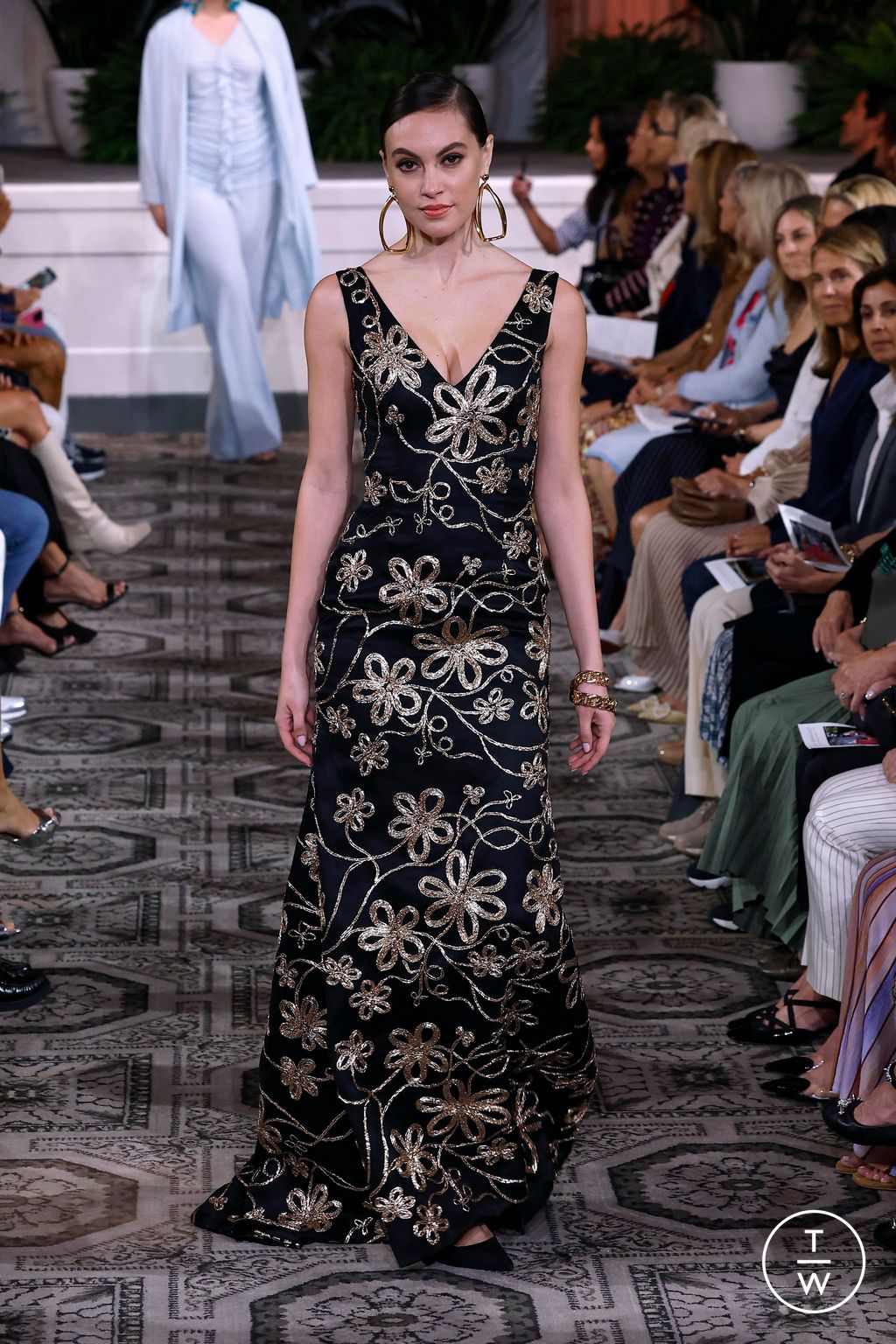 Fashion Week New York Spring/Summer 2025 look 15 from the Dennis Basso collection womenswear