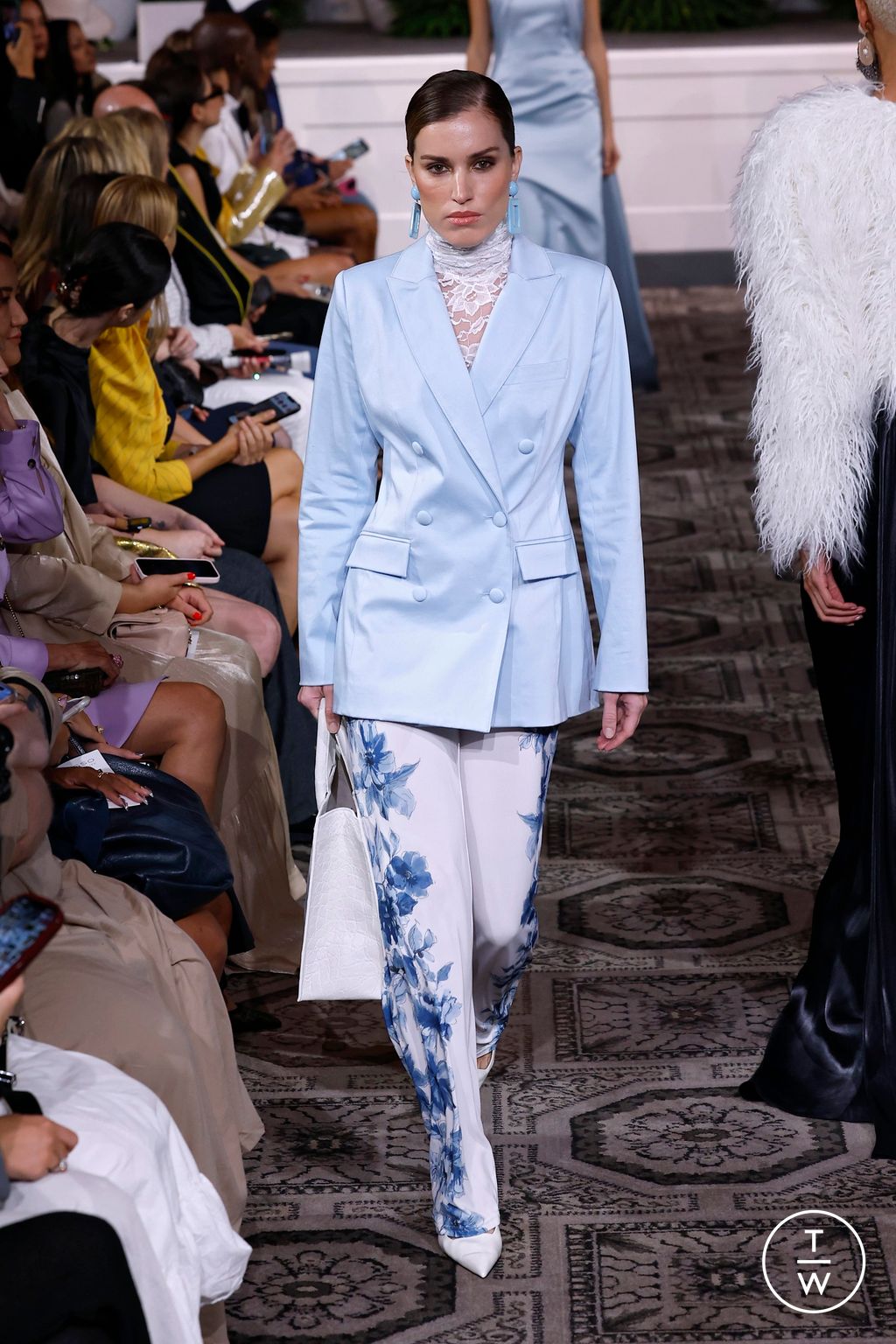 Fashion Week New York Spring-Summer 2025 look 17 from the Dennis Basso collection womenswear