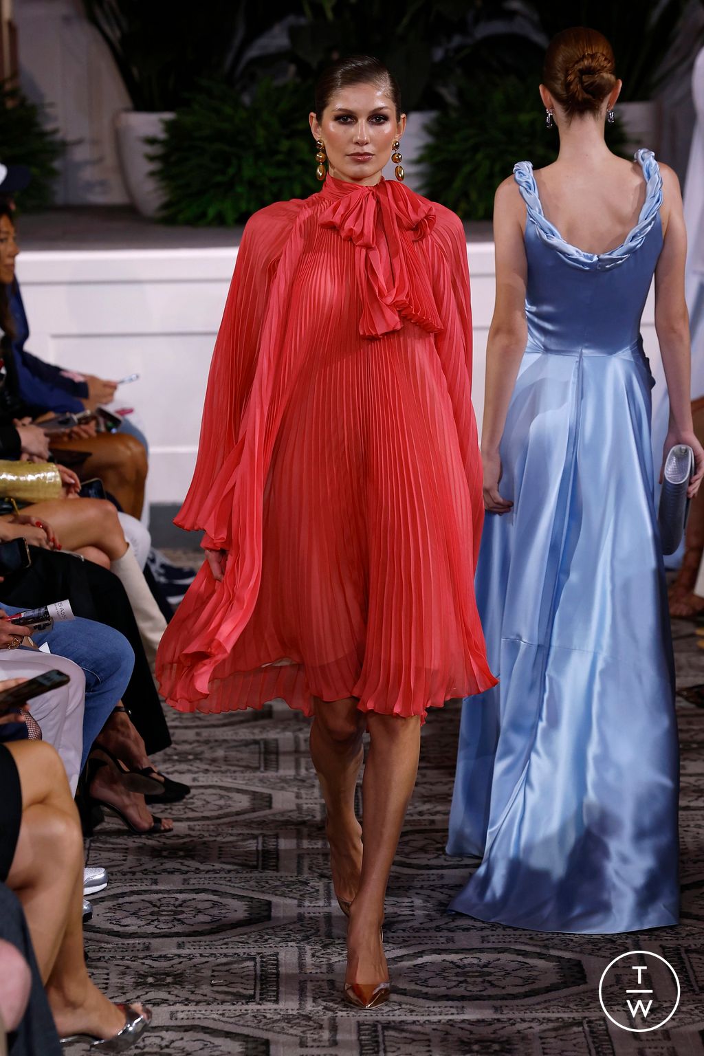 Fashion Week New York Spring/Summer 2025 look 26 from the Dennis Basso collection womenswear