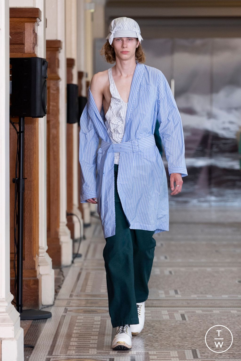 Fashion Week Paris Spring/Summer 2024 look 4 from the Denzil Patrick collection menswear