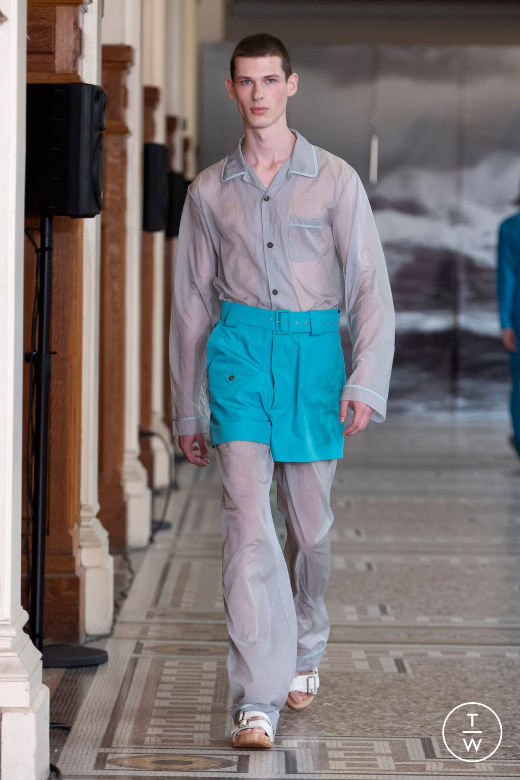 Fashion Week Paris Spring/Summer 2024 look 9 de la collection Denzil Patrick menswear