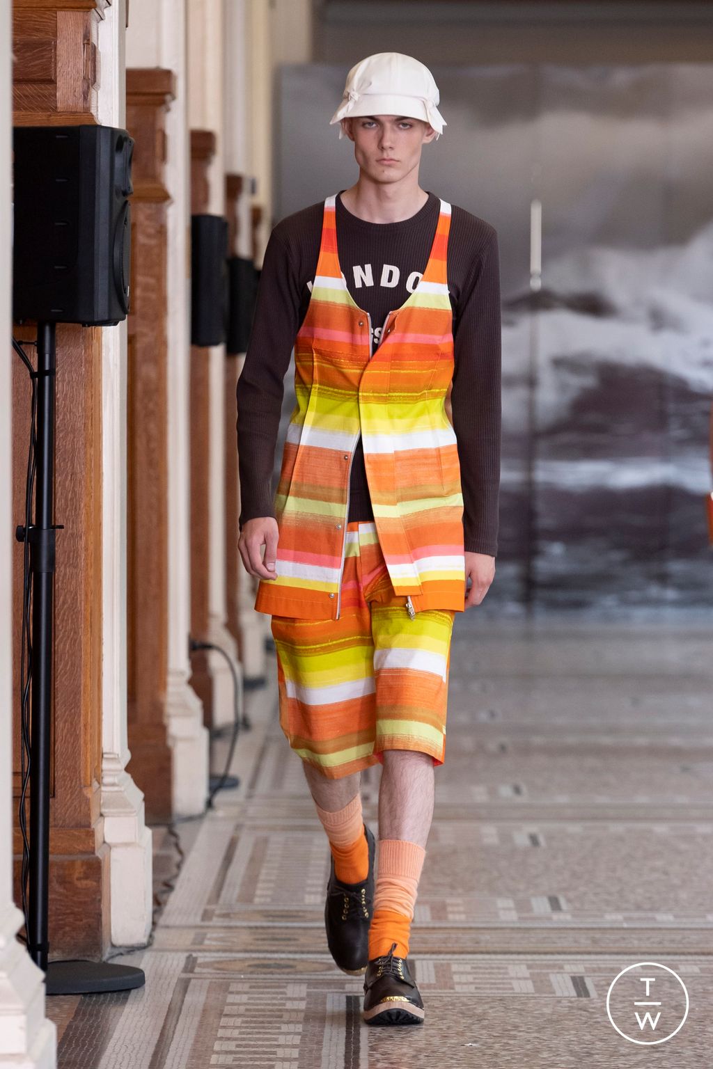 Fashion Week Paris Spring/Summer 2024 look 27 from the Denzil Patrick collection 男装